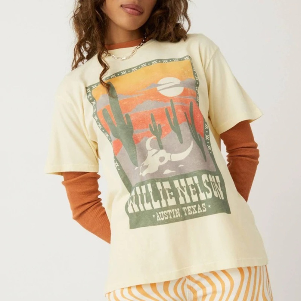 DAYDREAMER Willie Nelson Austin Texas Weekend Band Tee Yellow Small Free People